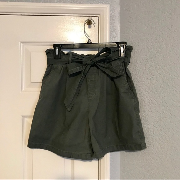 Uniqlo Pants - UNIQLO Paperbag Shorts
